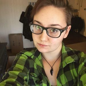 Meet your Posher, Tia